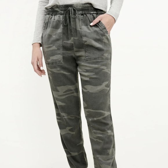 Splendid Pants - Splendid Camo Jogger XS